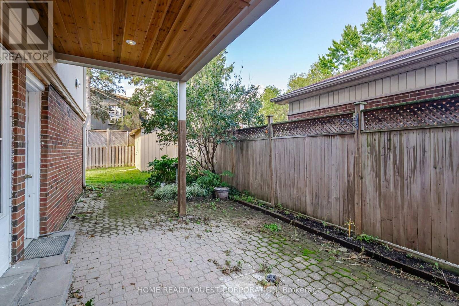 41 Bowshelm Court, Mississauga, Ontario  L5N 1K2 - Photo 40 - W12999808