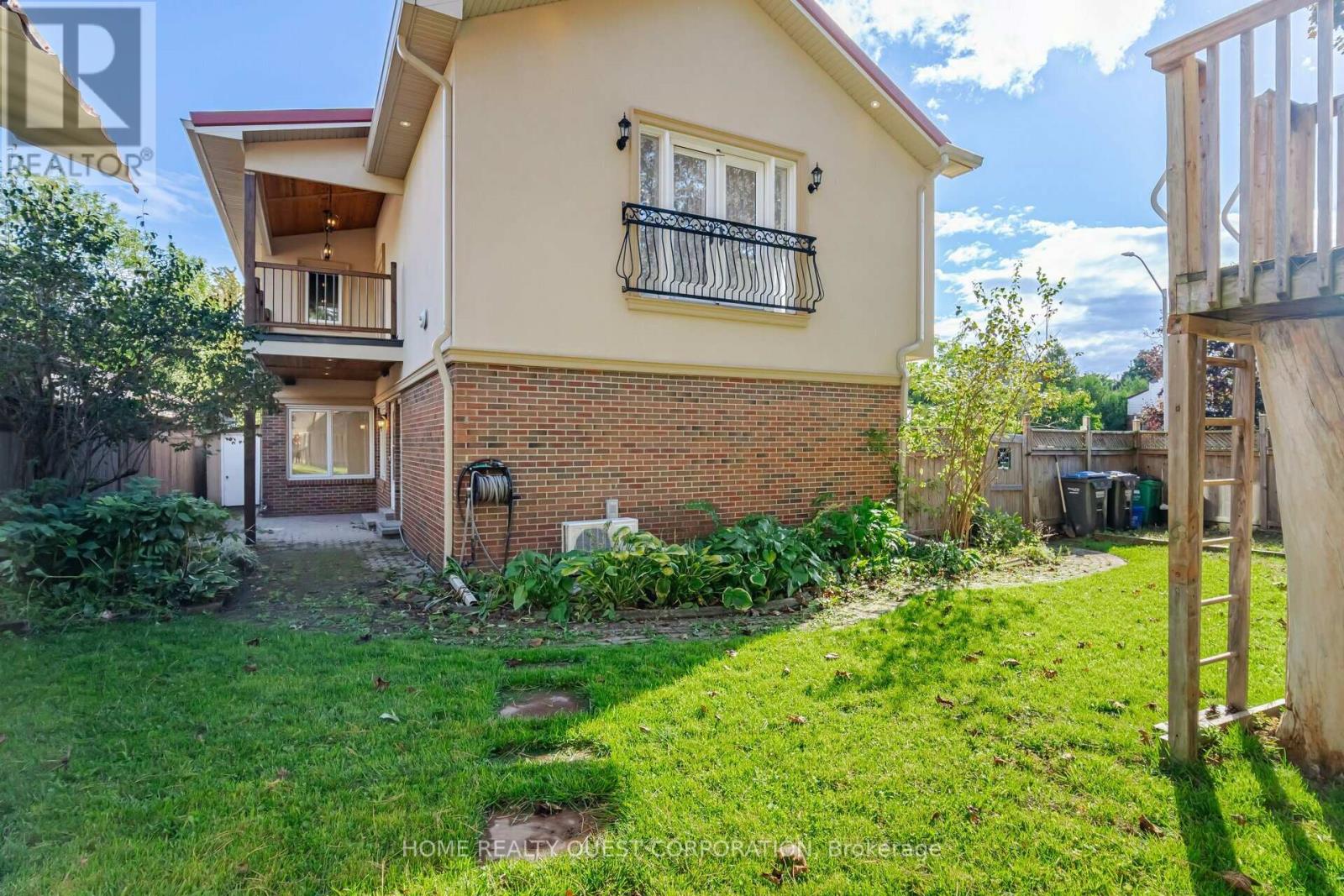 41 Bowshelm Court, Mississauga, Ontario  L5N 1K2 - Photo 42 - W12999808