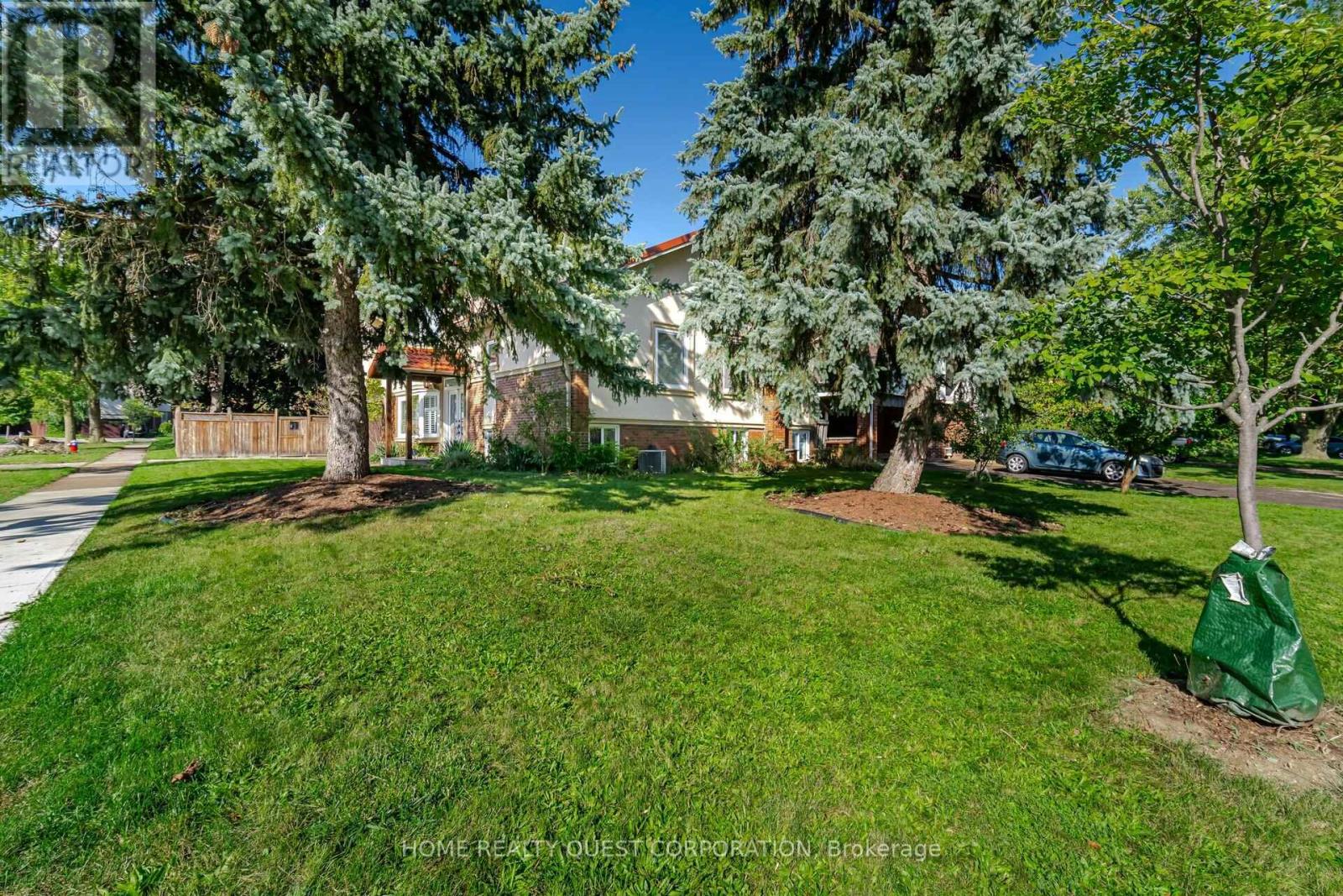 41 Bowshelm Court, Mississauga, Ontario  L5N 1K2 - Photo 46 - W12999808