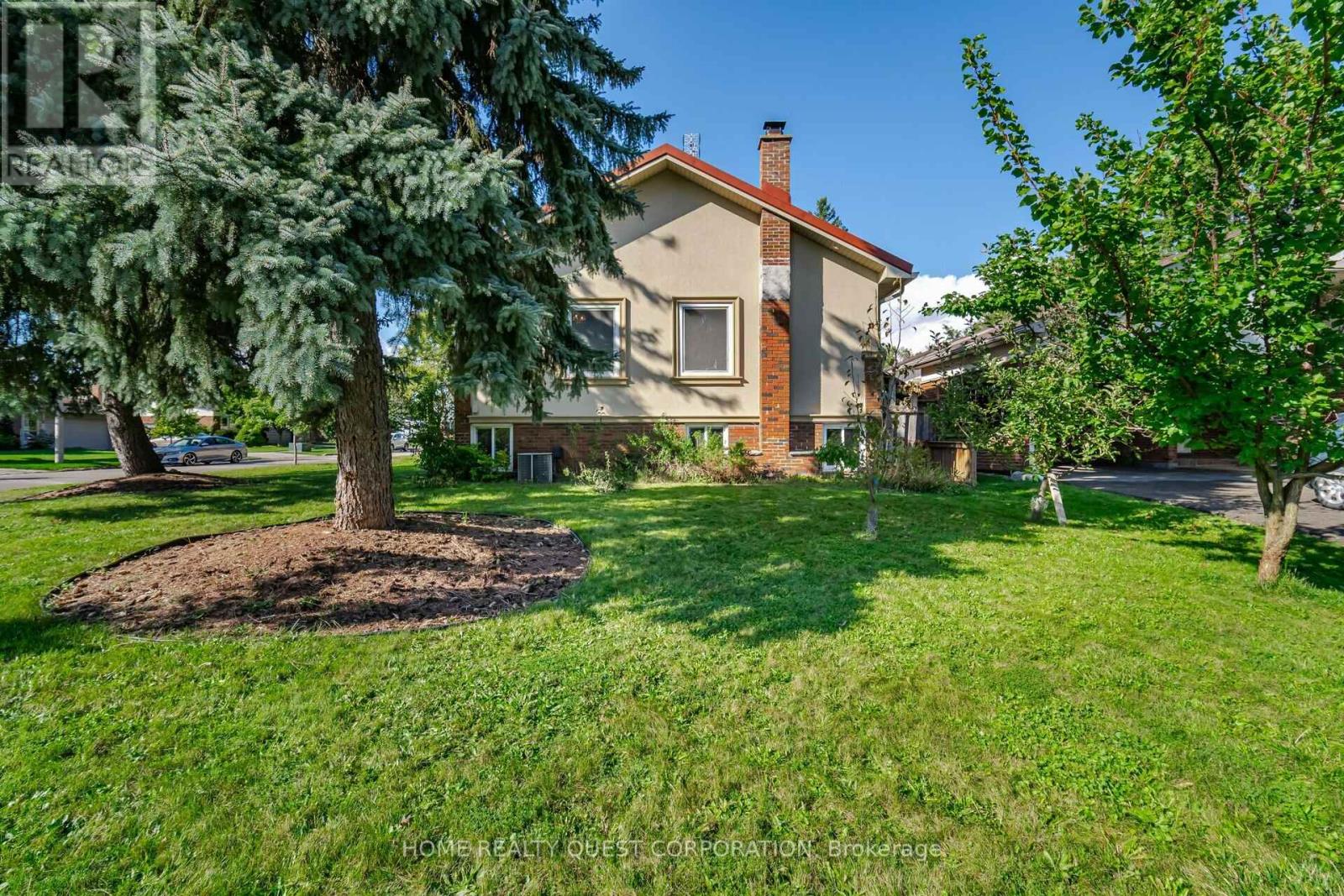 41 Bowshelm Court, Mississauga, Ontario  L5N 1K2 - Photo 47 - W12999808