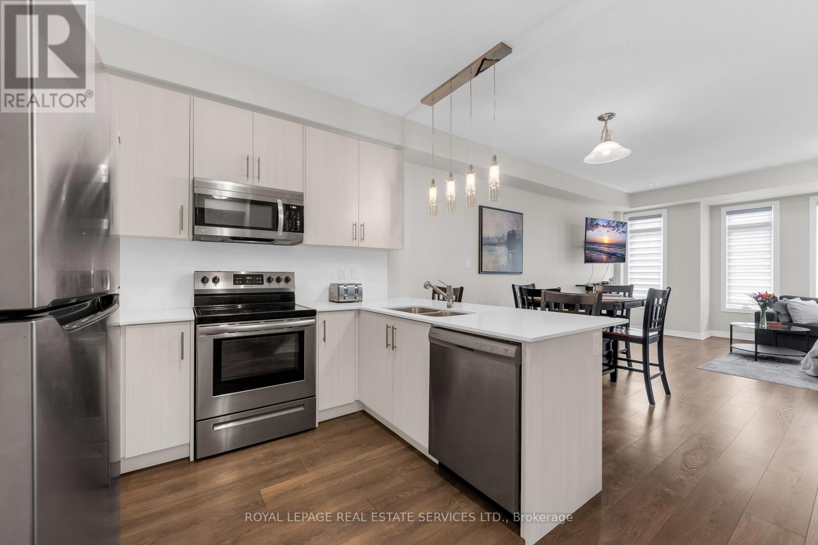 1238 Restivo Lane, Milton, Ontario  L9T 2X5 - Photo 7 - W12999814