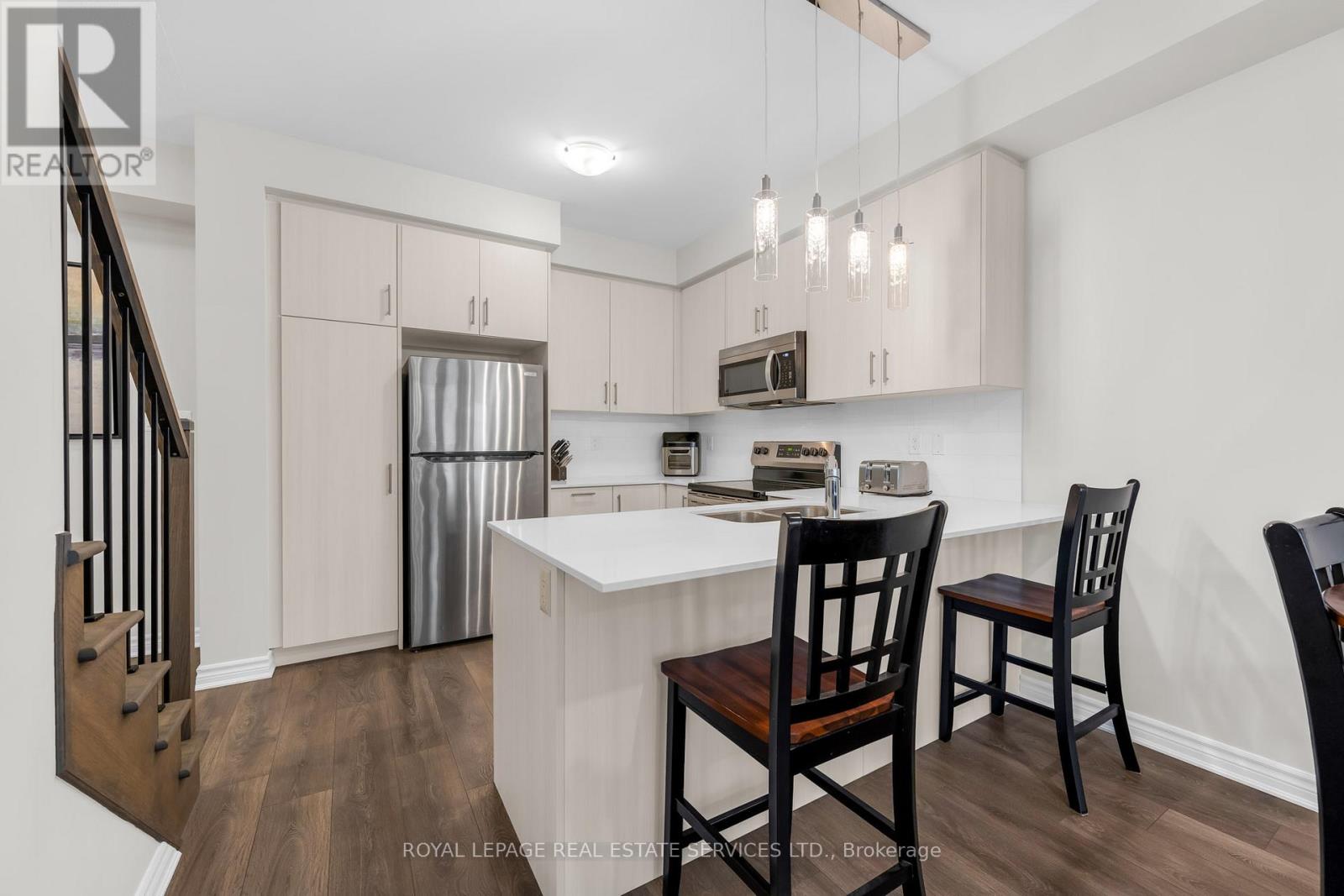 1238 Restivo Lane, Milton, Ontario  L9T 2X5 - Photo 8 - W12999814