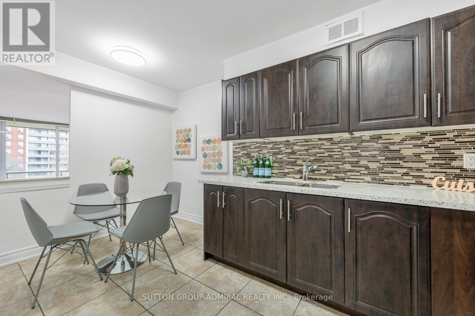 508 - 1 Four Winds Drive, Toronto, Ontario  M3J 2T1 - Photo 8 - W12999850