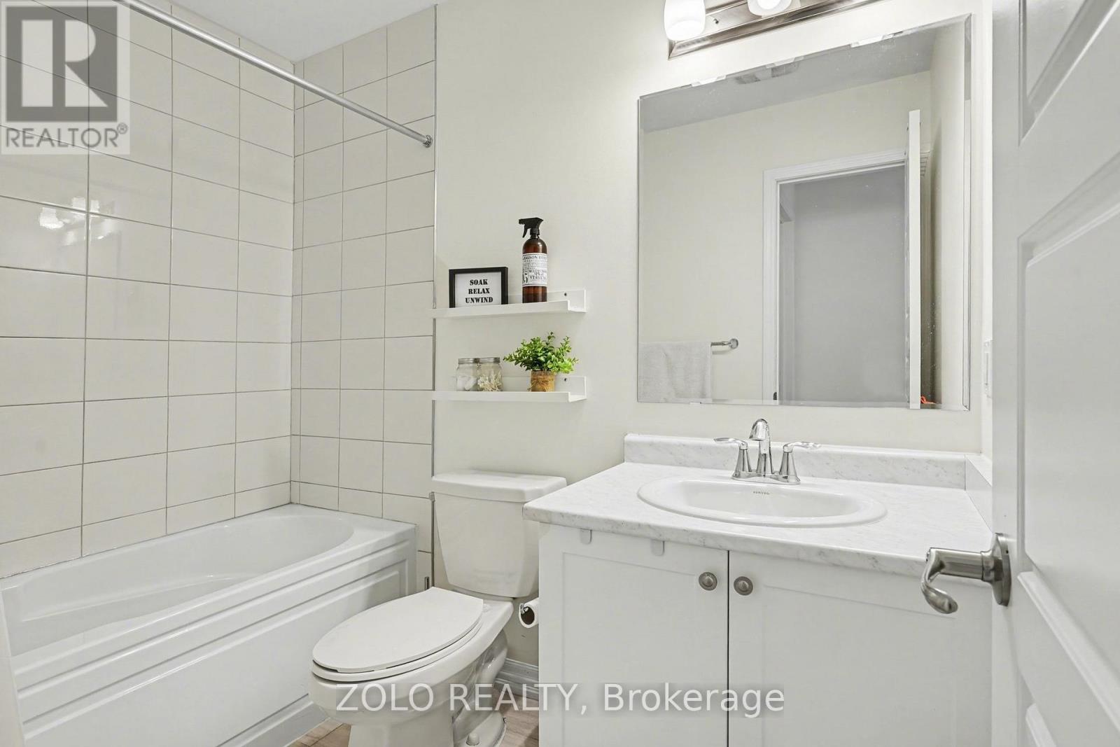 137 Christopher Road, Oakville, Ontario  L6H 0X9 - Photo 12 - W12999854