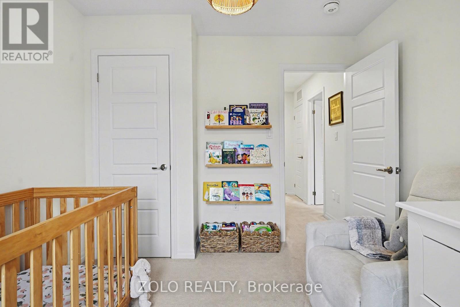 137 Christopher Road, Oakville, Ontario  L6H 0X9 - Photo 14 - W12999854