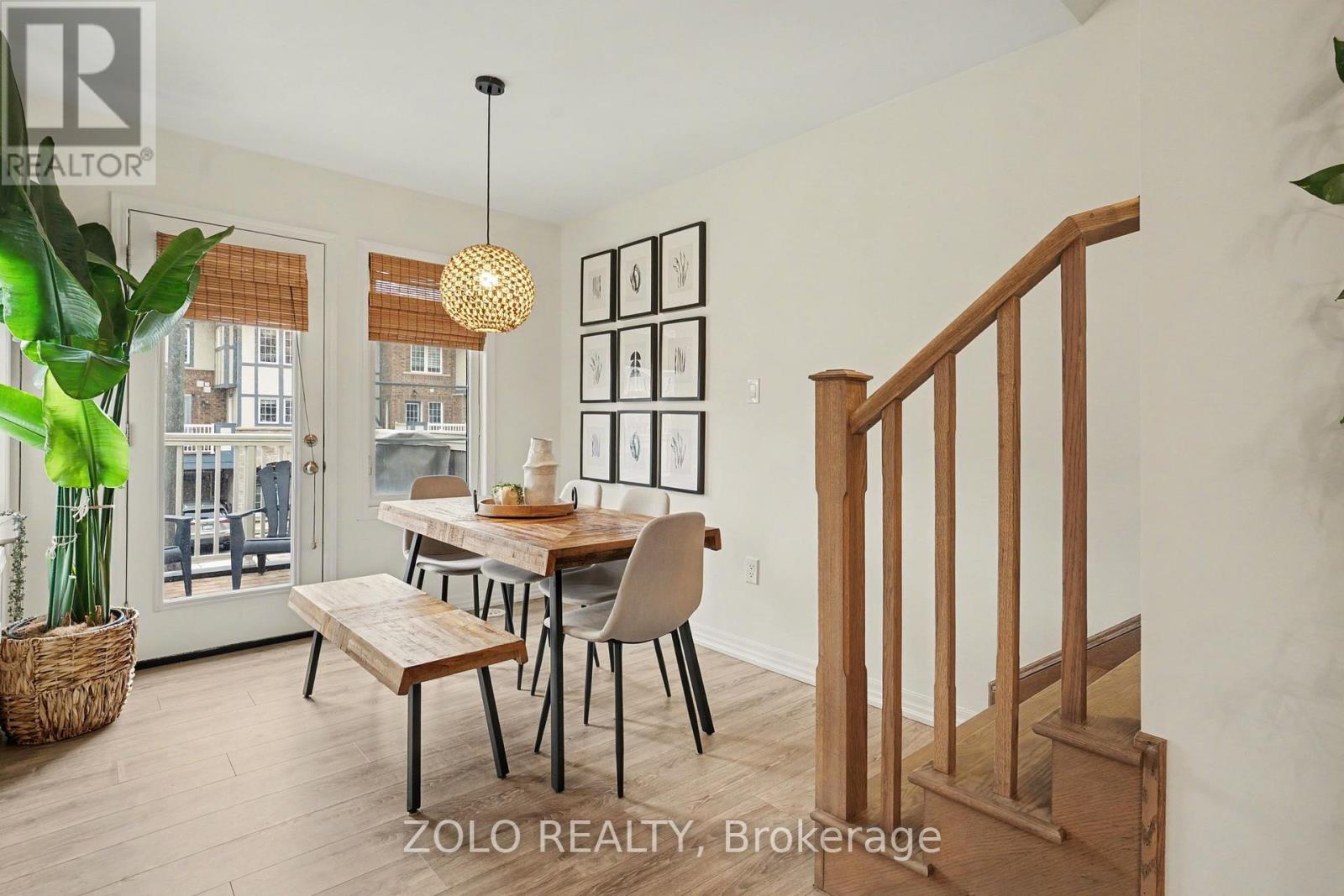 137 Christopher Road, Oakville, Ontario  L6H 0X9 - Photo 6 - W12999854