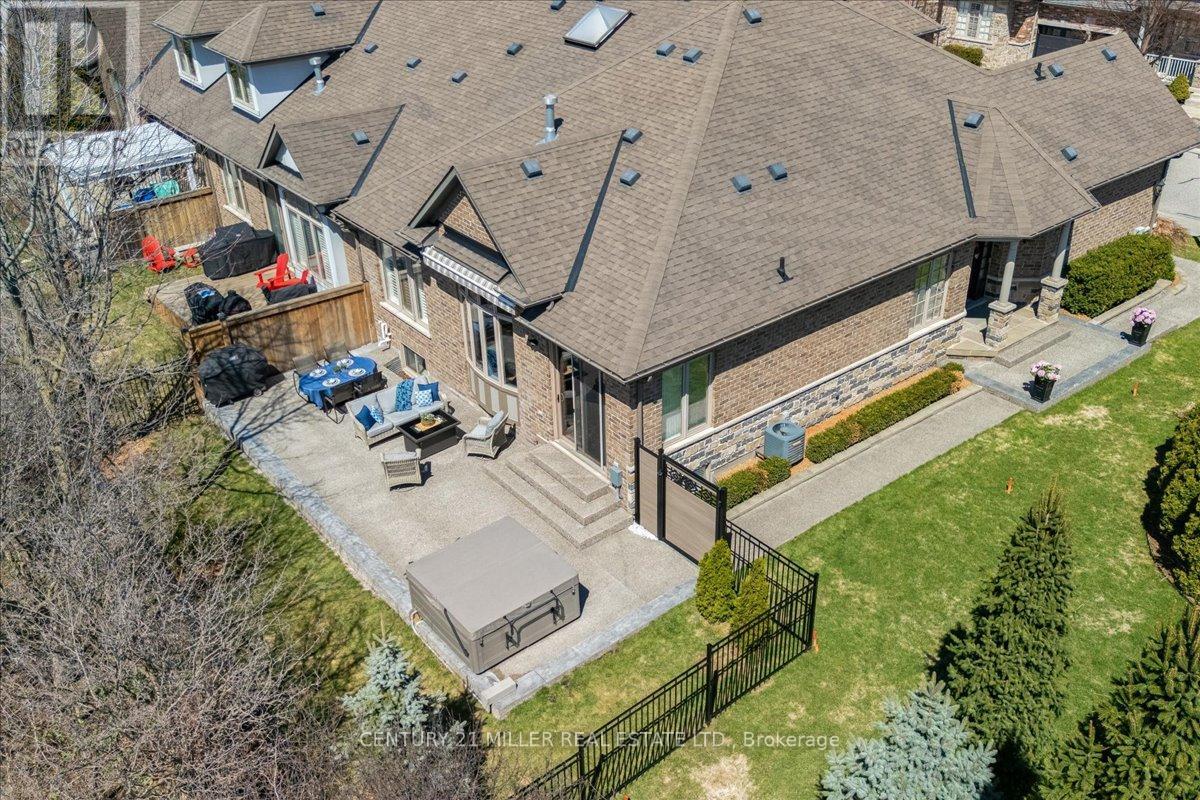 14 - 3353 Liptay Avenue, Oakville, Ontario  L6M 0M6 - Photo 2 - W12999898