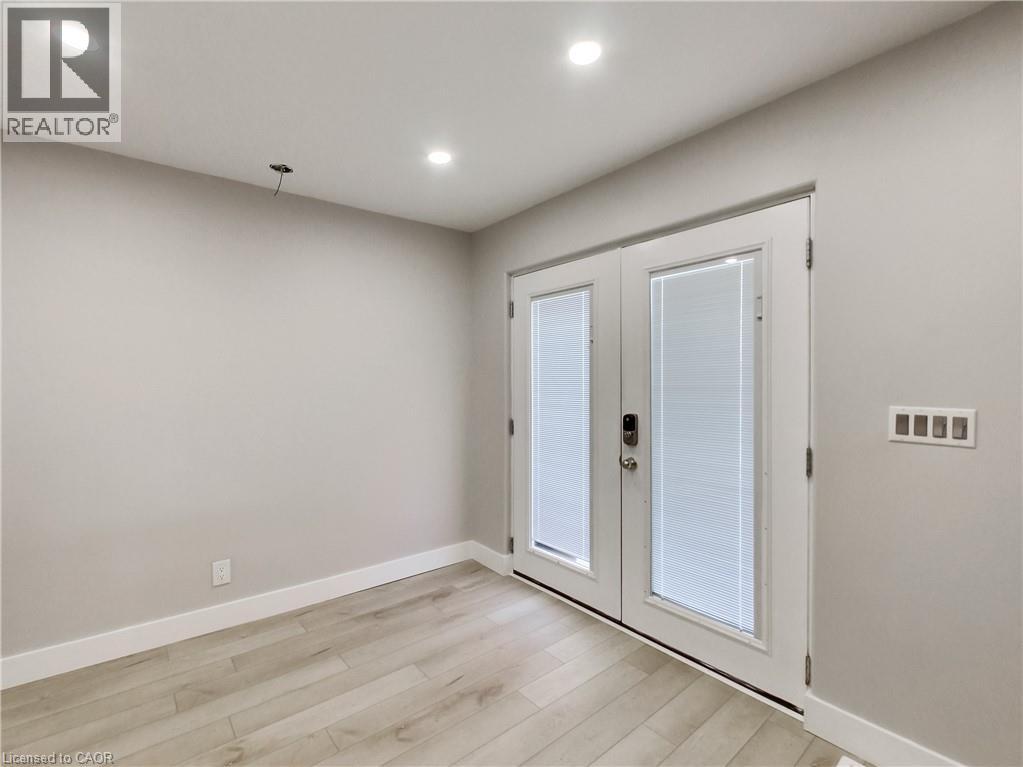 229 Parkdale Avenue N, Hamilton, Ontario  L8H 5X4 - Photo 25 - 40820522