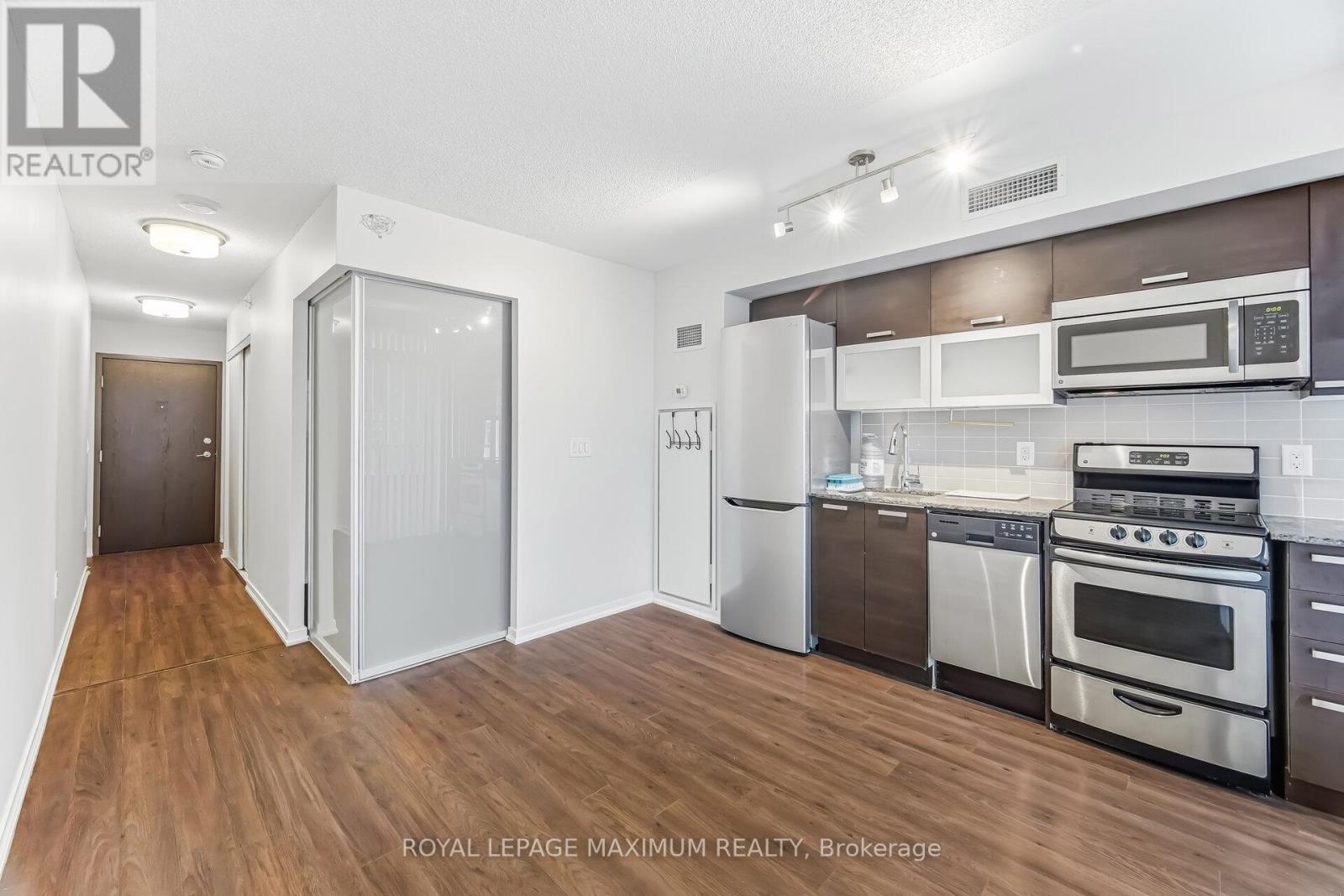 728 W - 36 Lisgar Street, Toronto, Ontario  M6J 0C7 - Photo 10 - C12989918