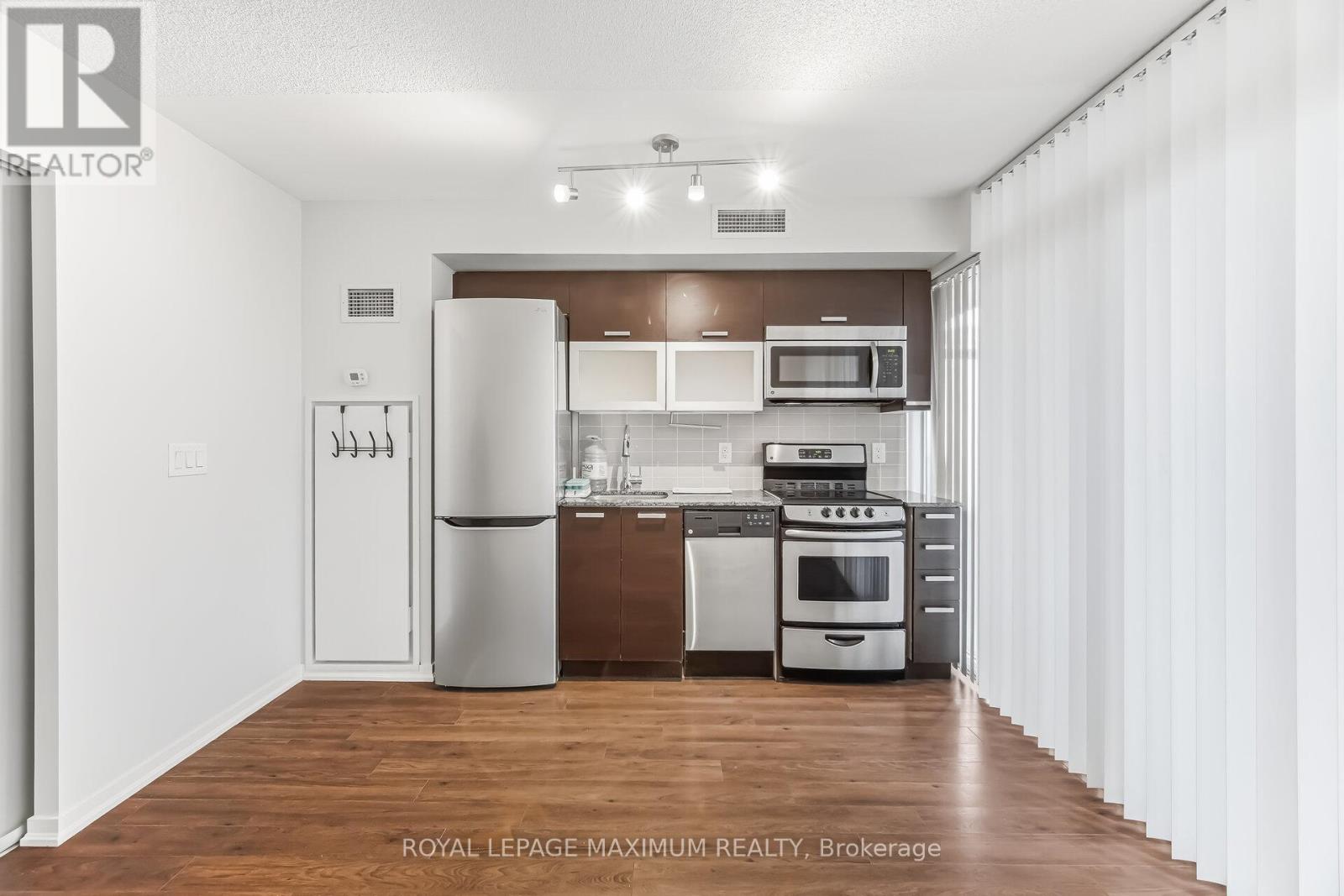 728 W - 36 Lisgar Street, Toronto, Ontario  M6J 0C7 - Photo 13 - C12989918