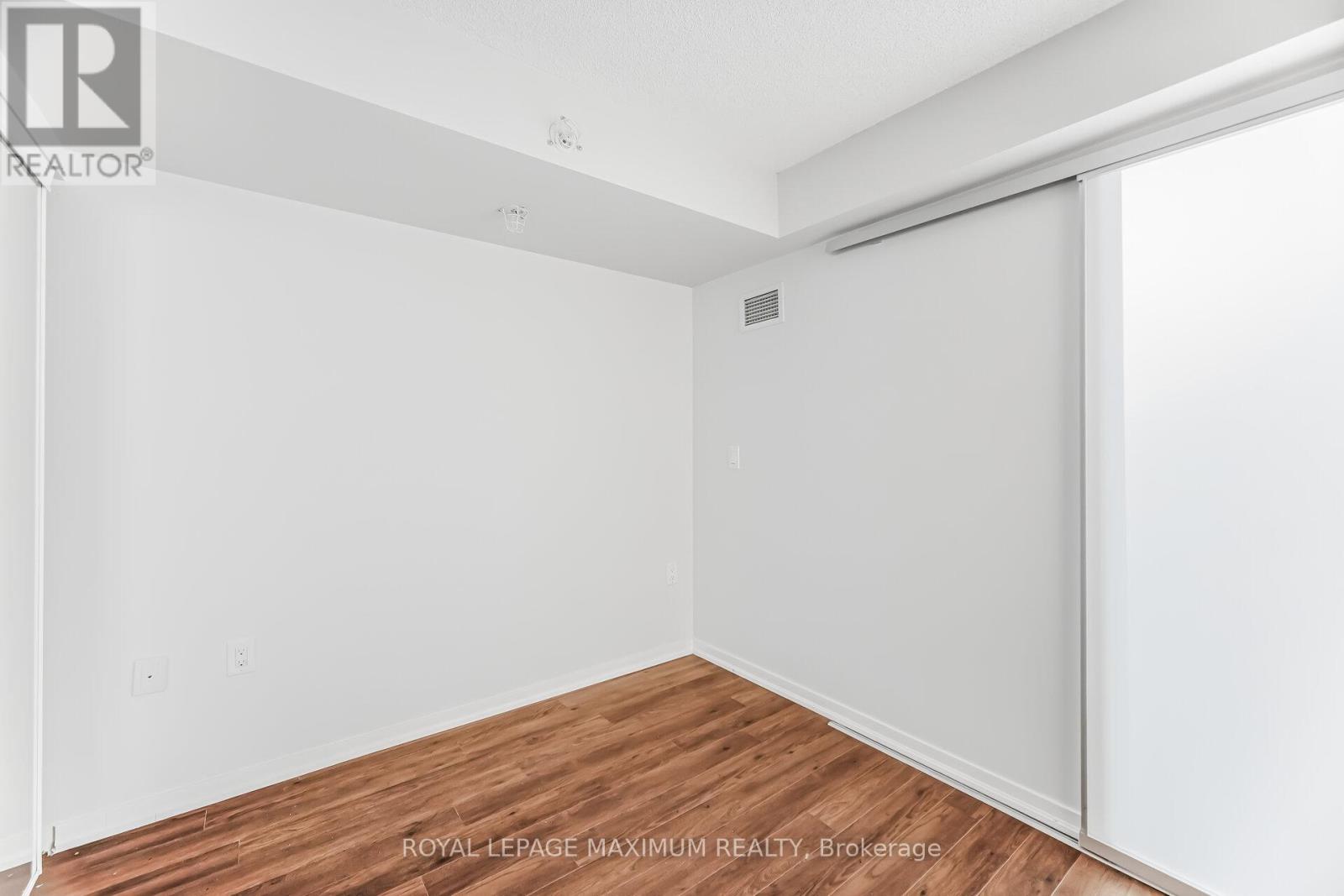 728 W - 36 Lisgar Street, Toronto, Ontario  M6J 0C7 - Photo 19 - C12989918