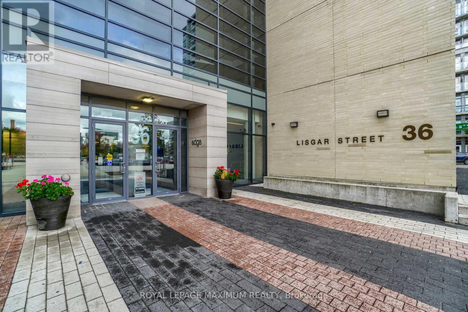 728 W - 36 Lisgar Street, Toronto, Ontario  M6J 0C7 - Photo 3 - C12989918