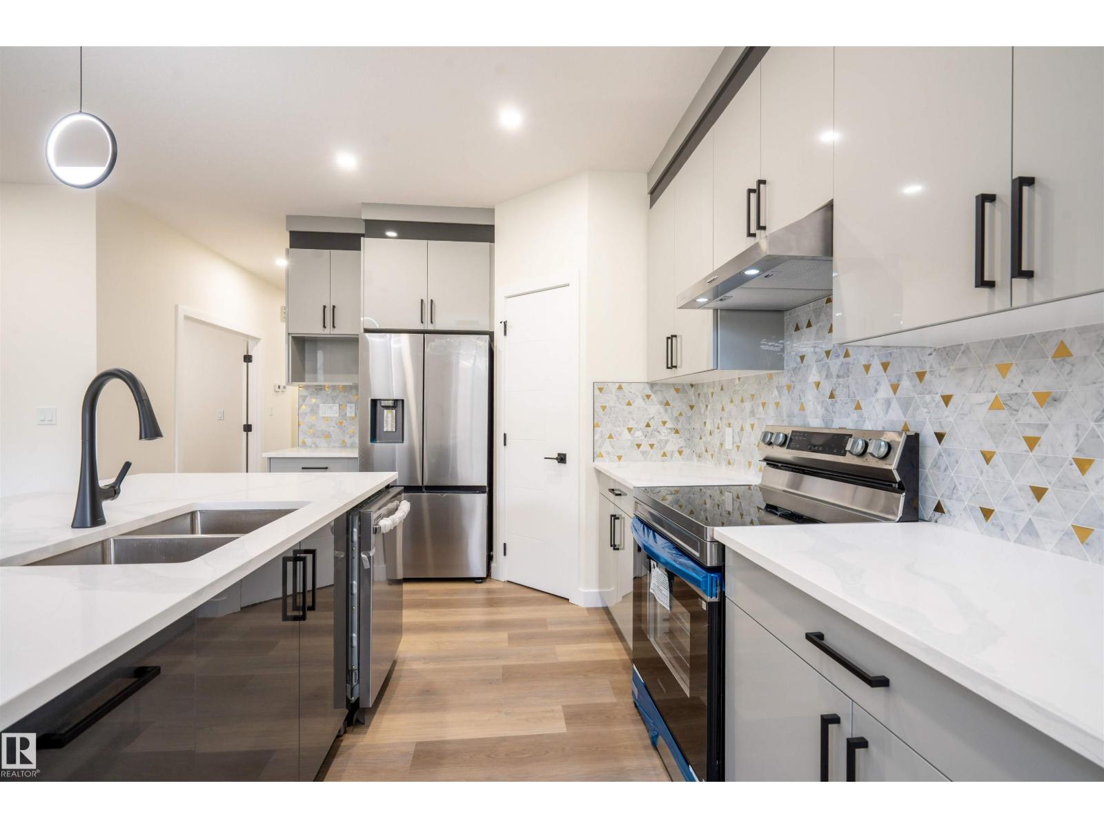 5720 176 Av Nw, Edmonton, Alberta  T5Y 0K8 - Photo 13 - E4482292