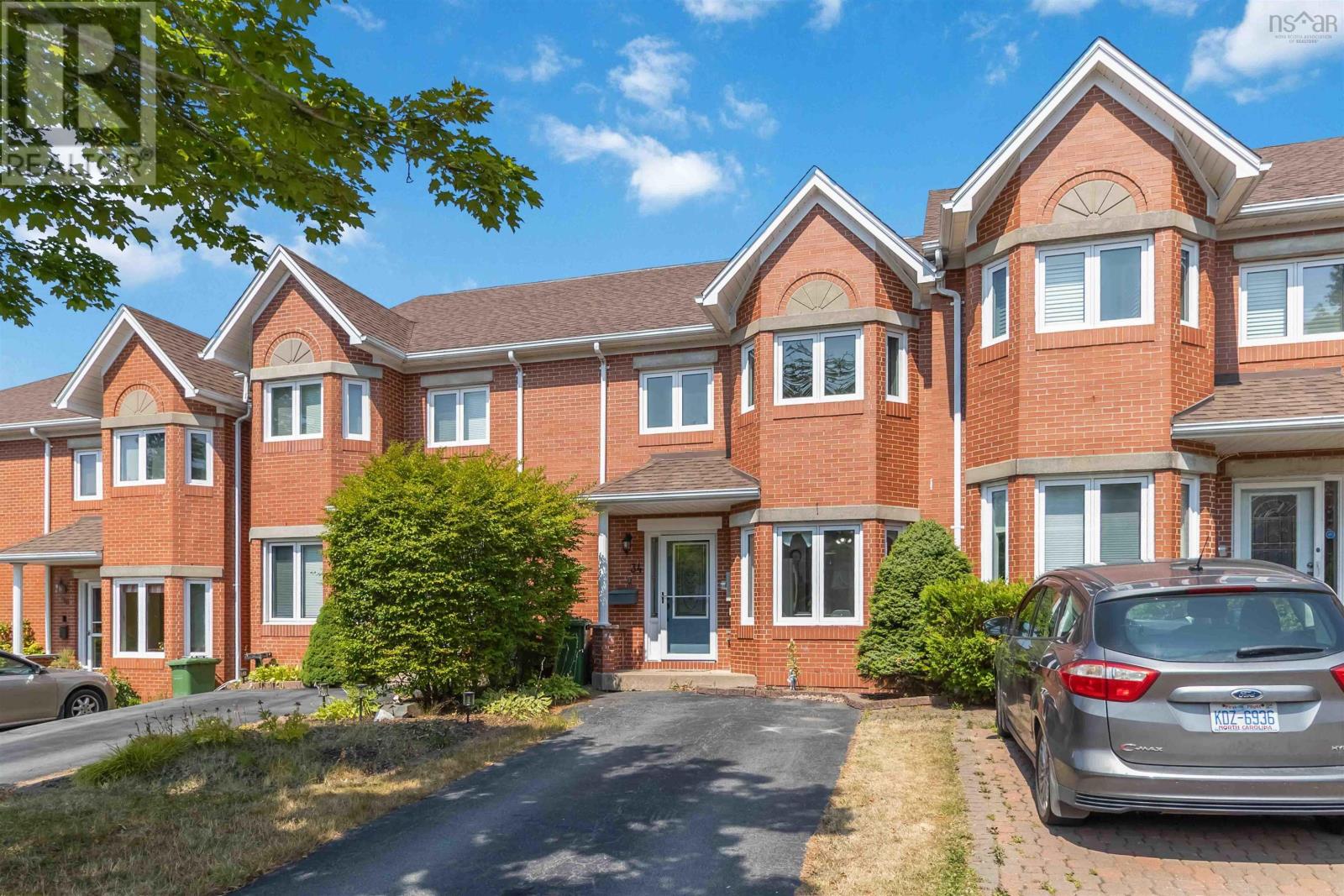 34 Trailwood Place, Halifax, Nova Scotia  B3M 3Y1 - Photo 2 - 202607418