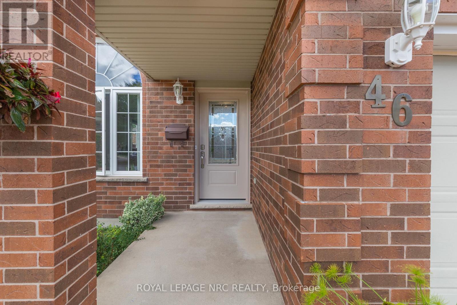 46 Foxhill Crescent, St. Catharines, Ontario  L2S 3V1 - Photo 3 - X12999812