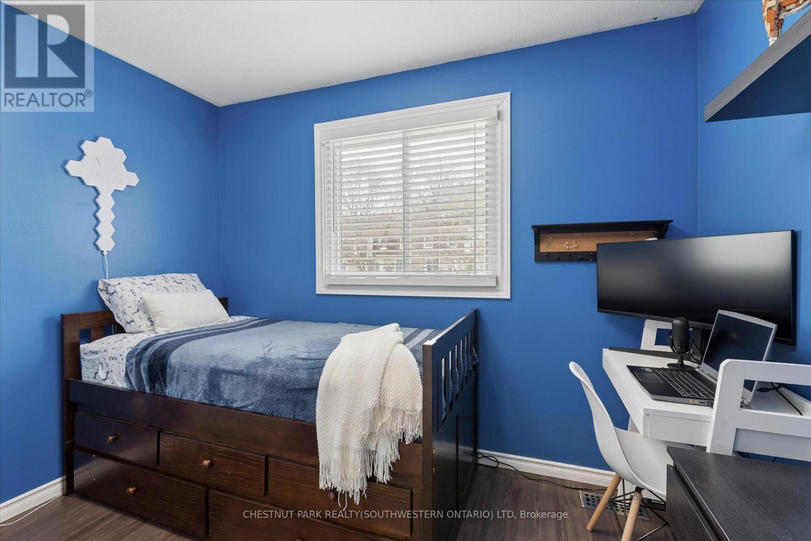 168 Green Valley Drive, Waterloo, Ontario  N2P 1C4 - Photo 23 - X12999826