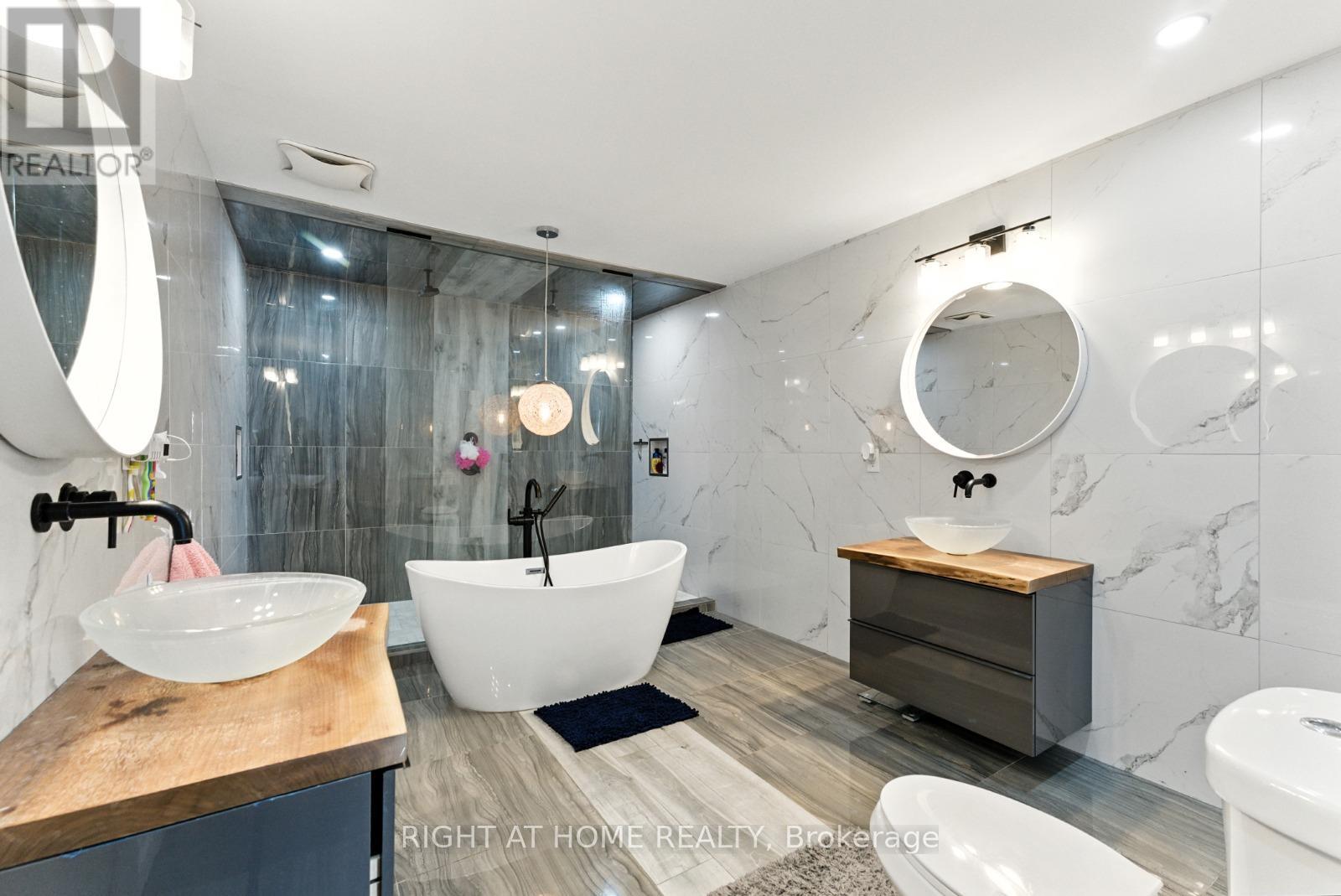 65 Sunvale Place, Hamilton, Ontario  L8E 4Z6 - Photo 25 - X12999864