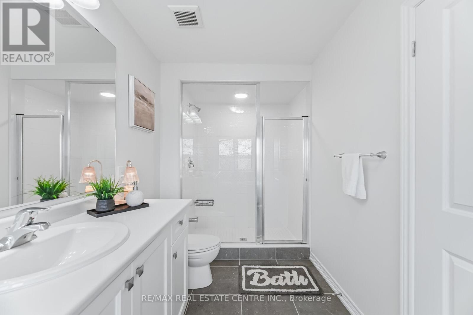 212 Broadacre Drive, Kitchener, Ontario  N2R 0S6 - Photo 24 - X12999872