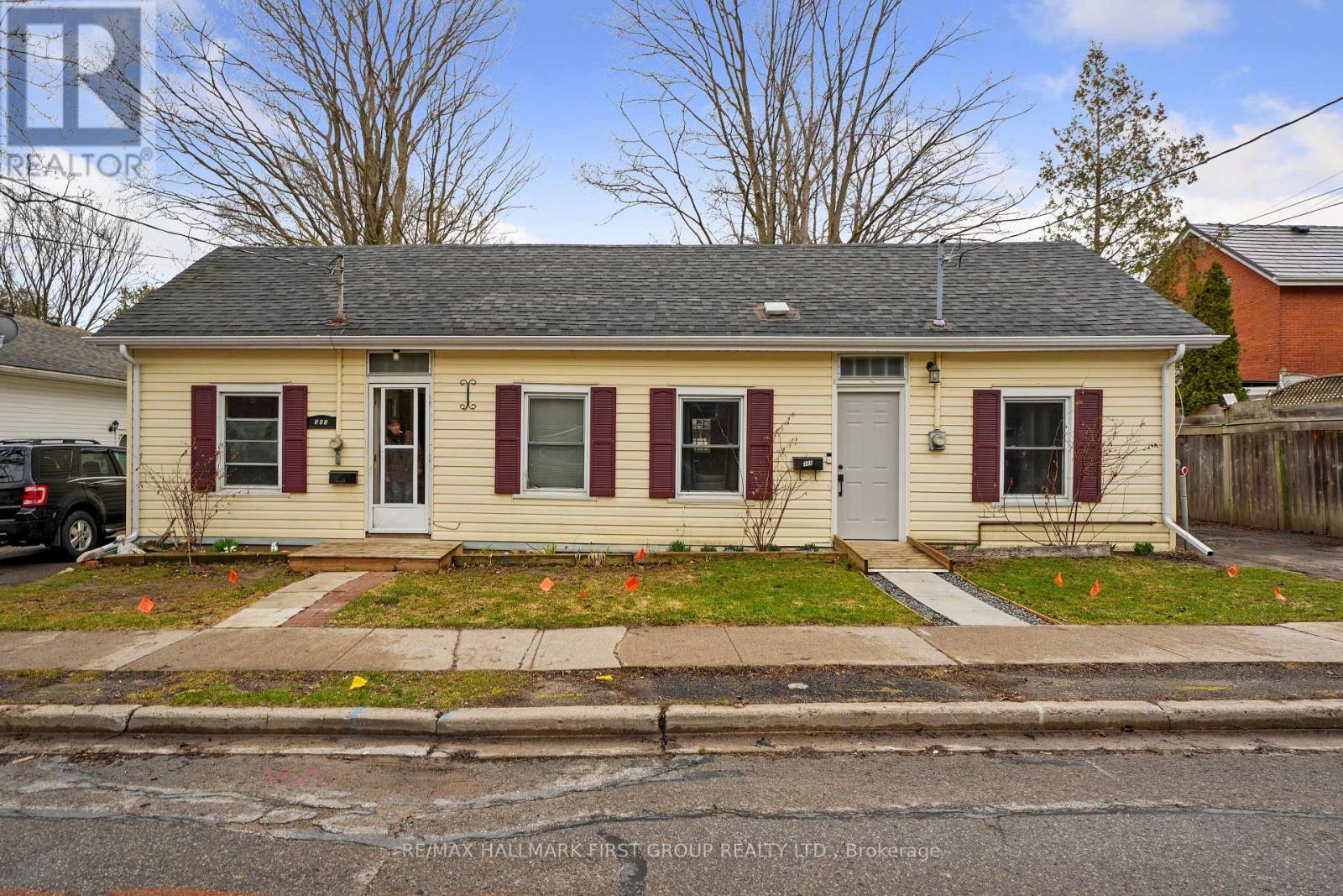 387 / 389 JOHN STREET, Cobourg, Ontario