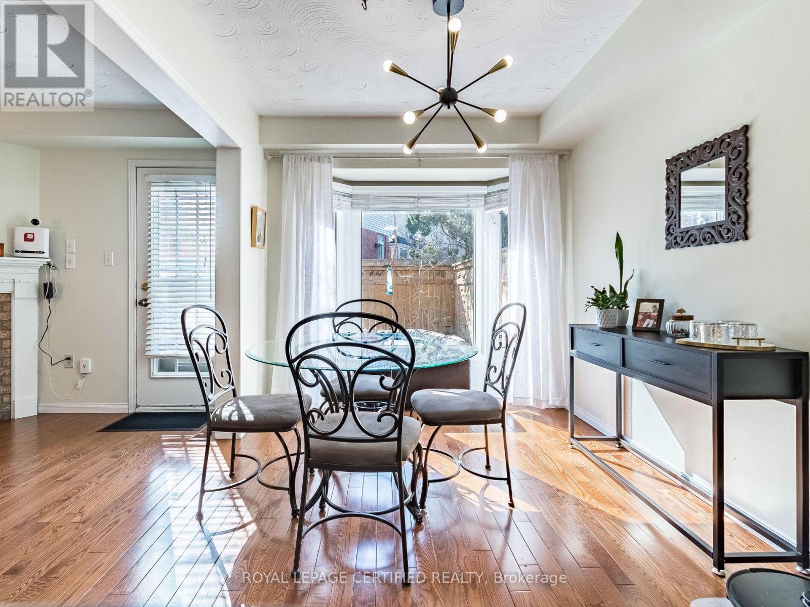 7 - 255 Mount Albion Road, Hamilton, Ontario  L8K 6P7 - Photo 2 - X12999936