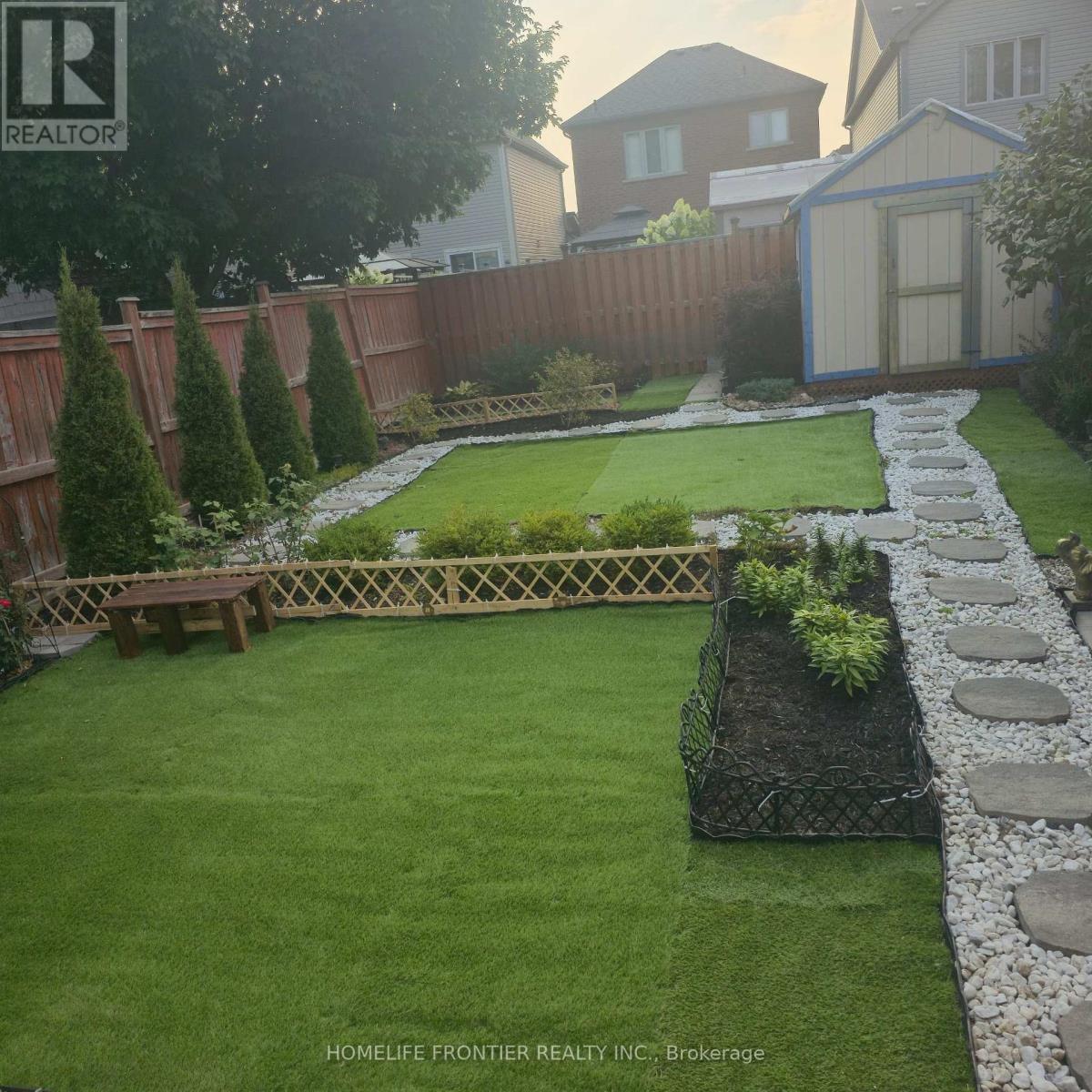 65 West Park Avenue, Bradford West Gwillimbury, Ontario  L3Z 0A7 - Photo 35 - N12998542