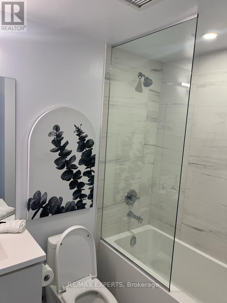 509 - 60 Honey Crisp Crescent, Vaughan, Ontario  L4K 0N5 - Photo 7 - N12998994