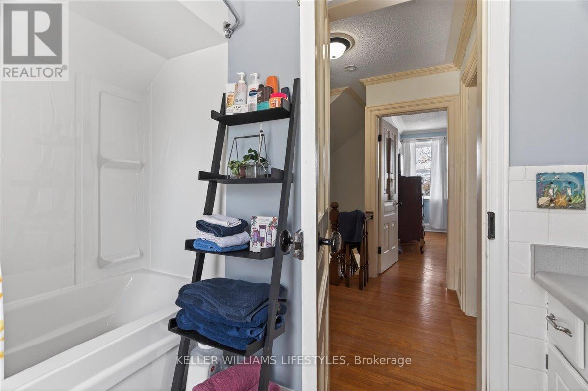 54 Main Street S, Lambton Shores, Ontario  N0N 1J0 - Photo 21 - X12945674