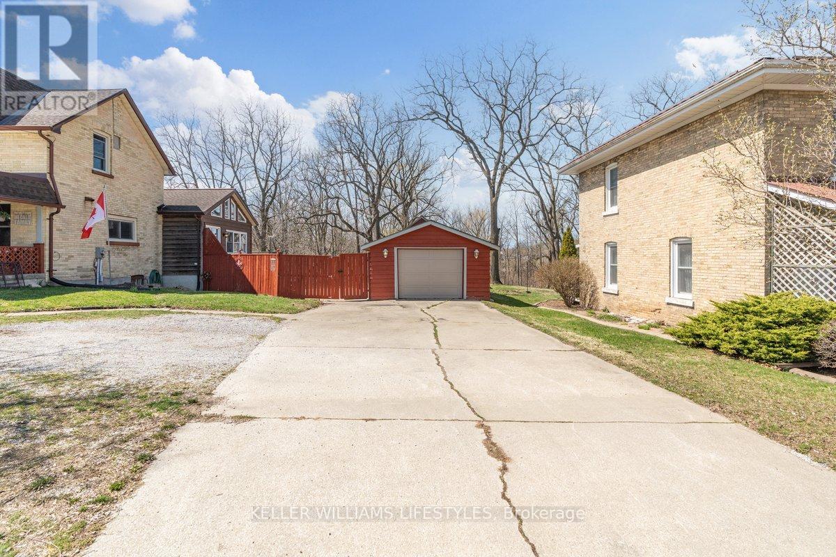 54 Main Street S, Lambton Shores, Ontario  N0N 1J0 - Photo 5 - X12945674