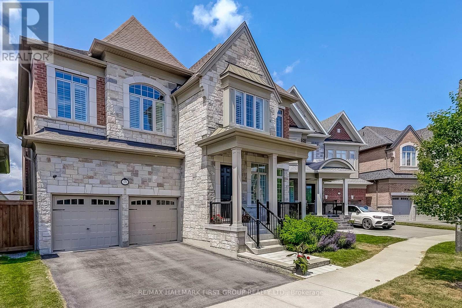 16 Beaverdams Drive, Whitby, Ontario  L1P 0C4 - Photo 2 - E13000114