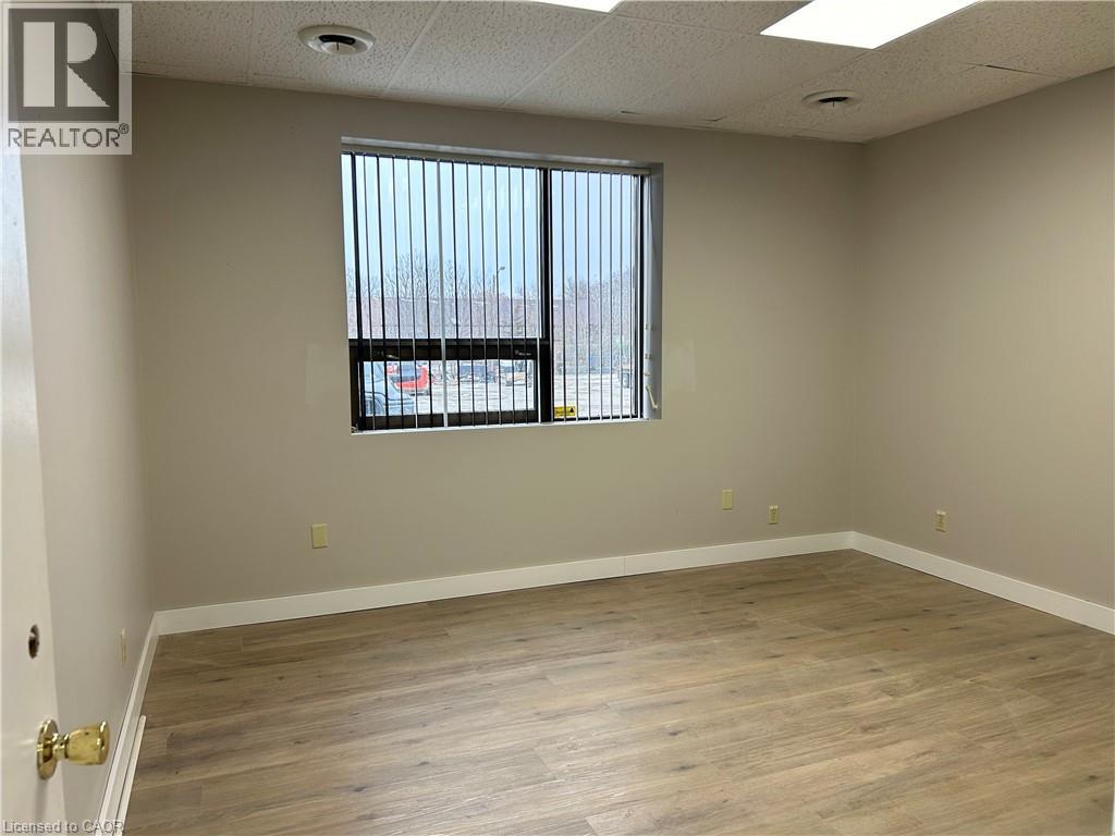 607 Bank Street, Simcoe, Ontario  N3Y 3N3 - Photo 8 - 40820913