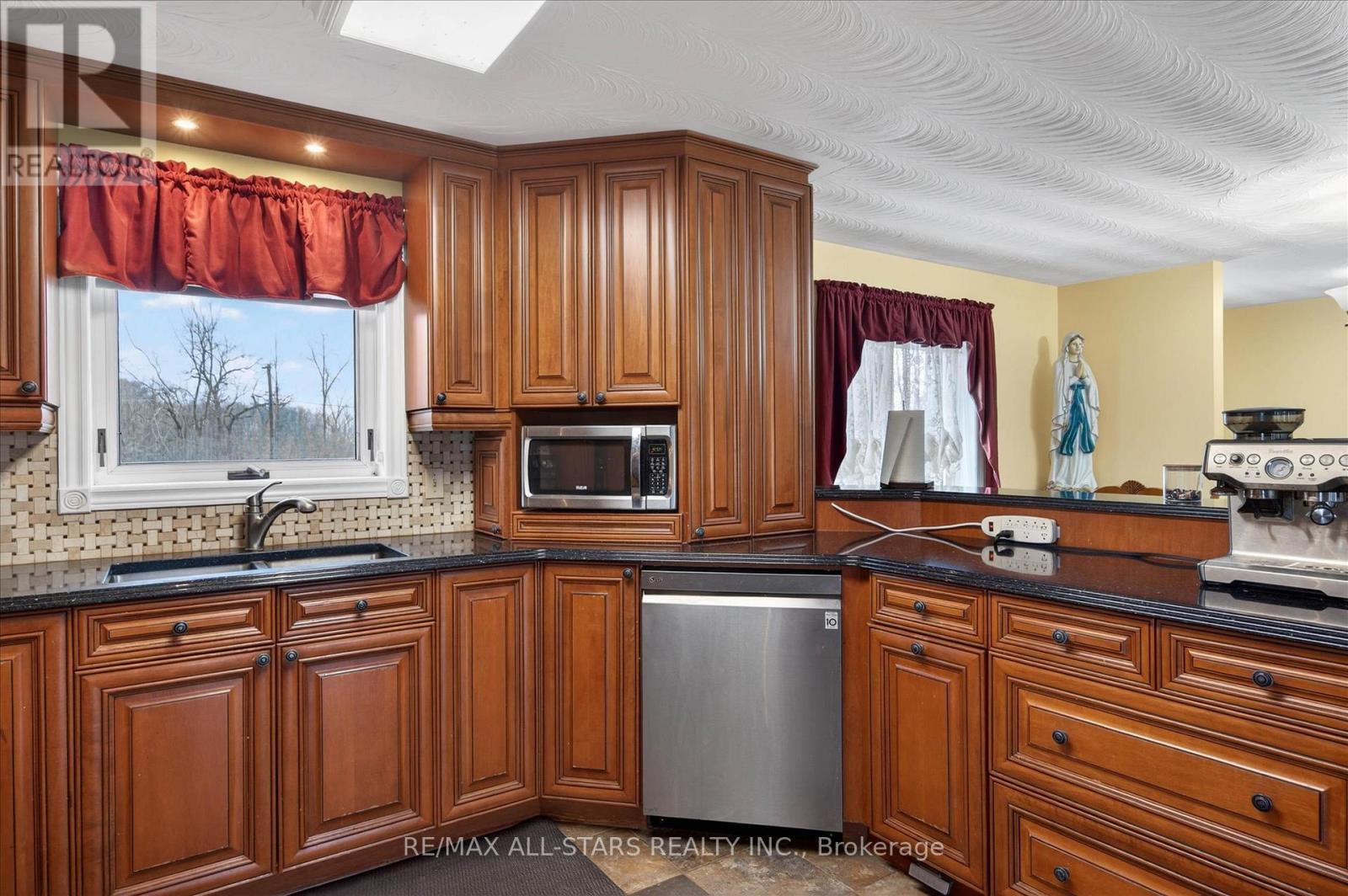 450 Janetville Road, Kawartha Lakes, Ontario  L0B 1K0 - Photo 12 - X13000066