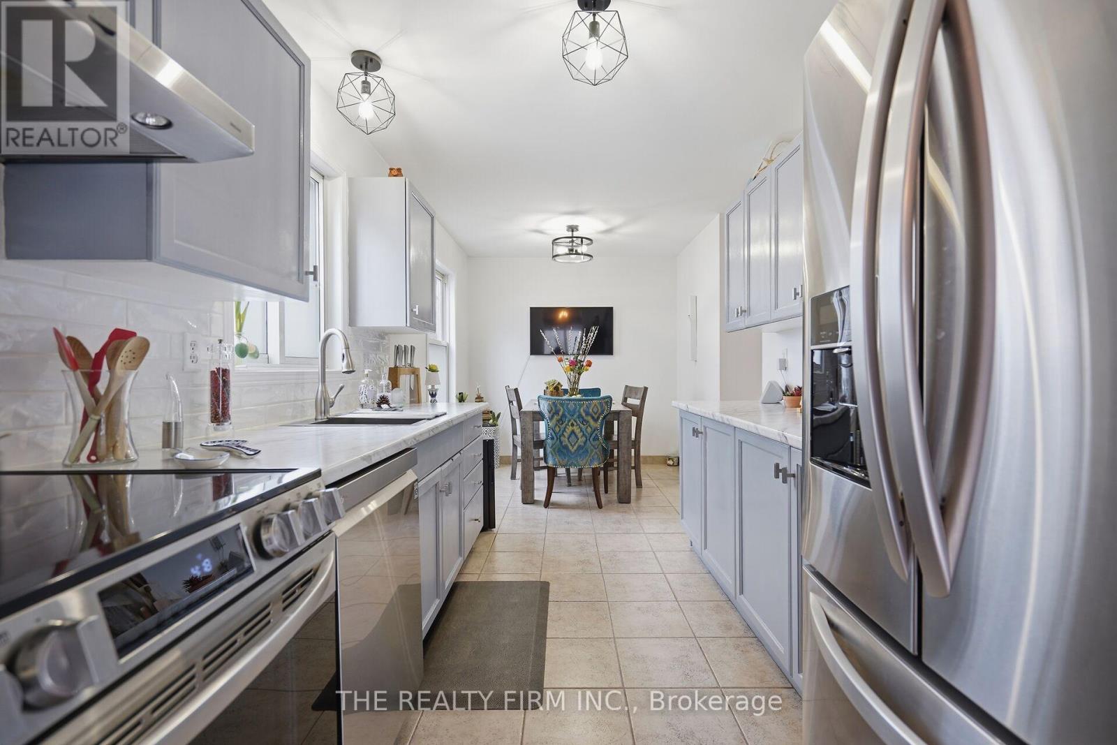 815 Deveron Crescent, London South, Ontario  N5Z 5B4 - Photo 11 - X12999986