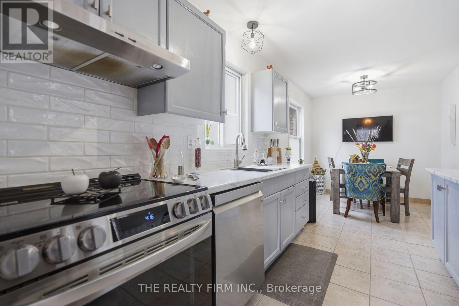 815 Deveron Crescent, London South, Ontario  N5Z 5B4 - Photo 12 - X12999986