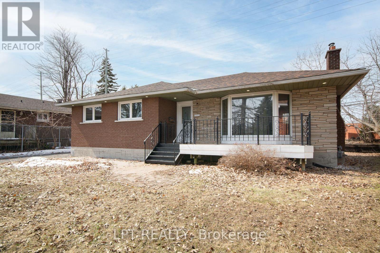 2317 Elmira Drive, Ottawa, Ontario K2C 1H3 - Photo 3 - X13000046