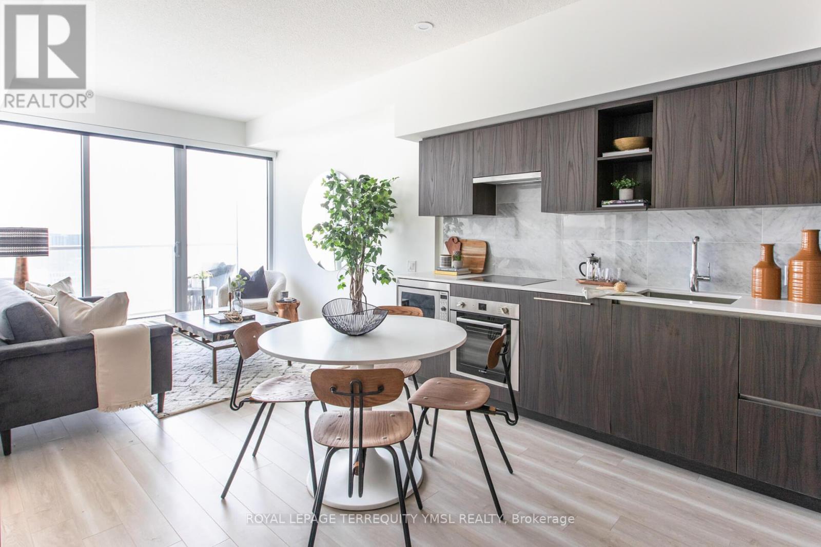 1711 - 17 Bathurst Street, Toronto, Ontario  M5V 0N1 - Photo 11 - C12995418