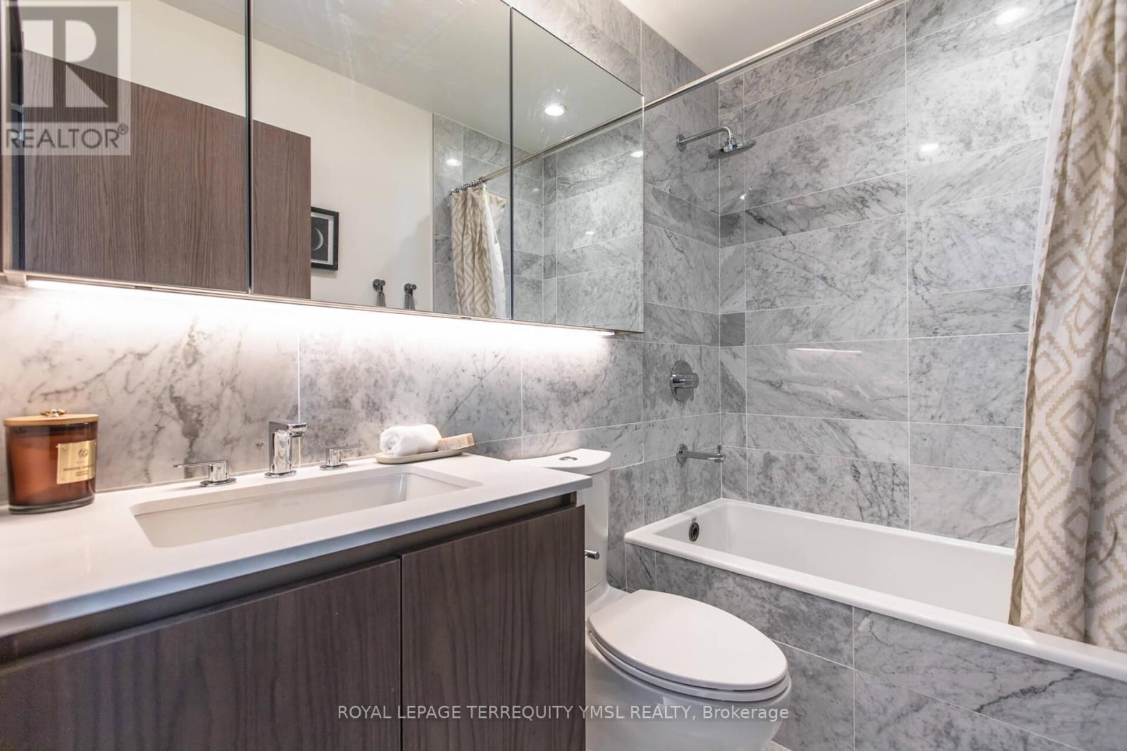 1711 - 17 Bathurst Street, Toronto, Ontario  M5V 0N1 - Photo 17 - C12995418