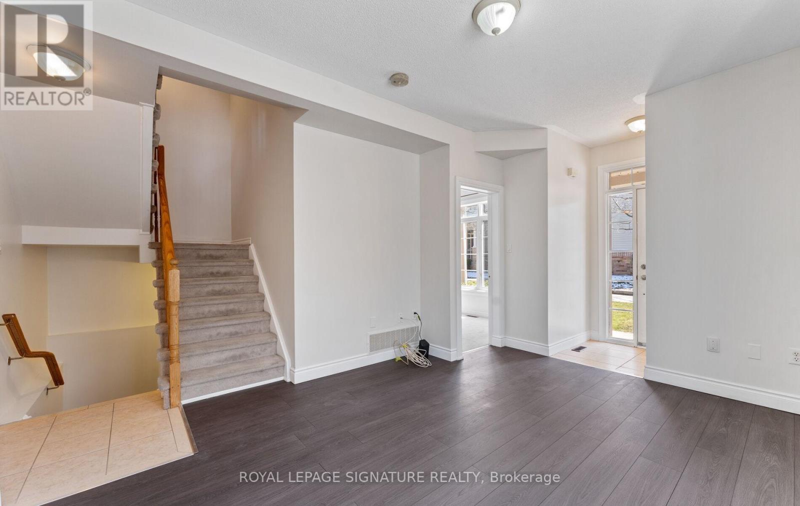 23 Yewtree Way, Whitby, Ontario  L1R 0C7 - Photo 7 - E12994682