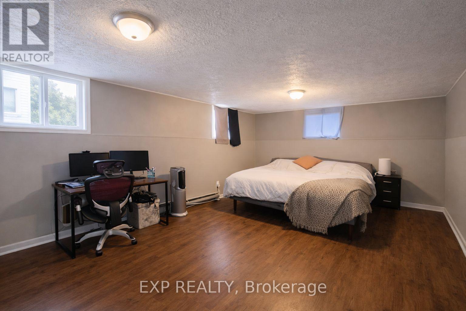 B - 898 Belvedere Avenue, Clarence-Rockland, Ontario K4K 1H1 - Photo 4 - X12926316