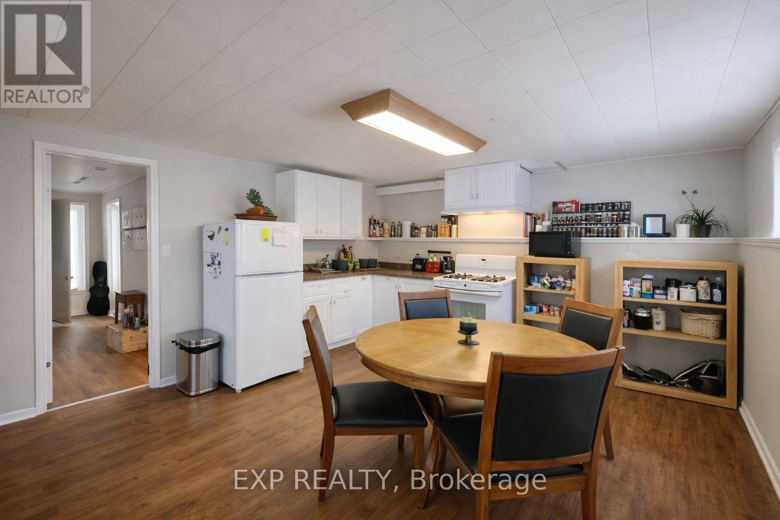 B - 898 Belvedere Avenue, Clarence-Rockland, Ontario K4K 1H1 - Photo 2 - X12926316