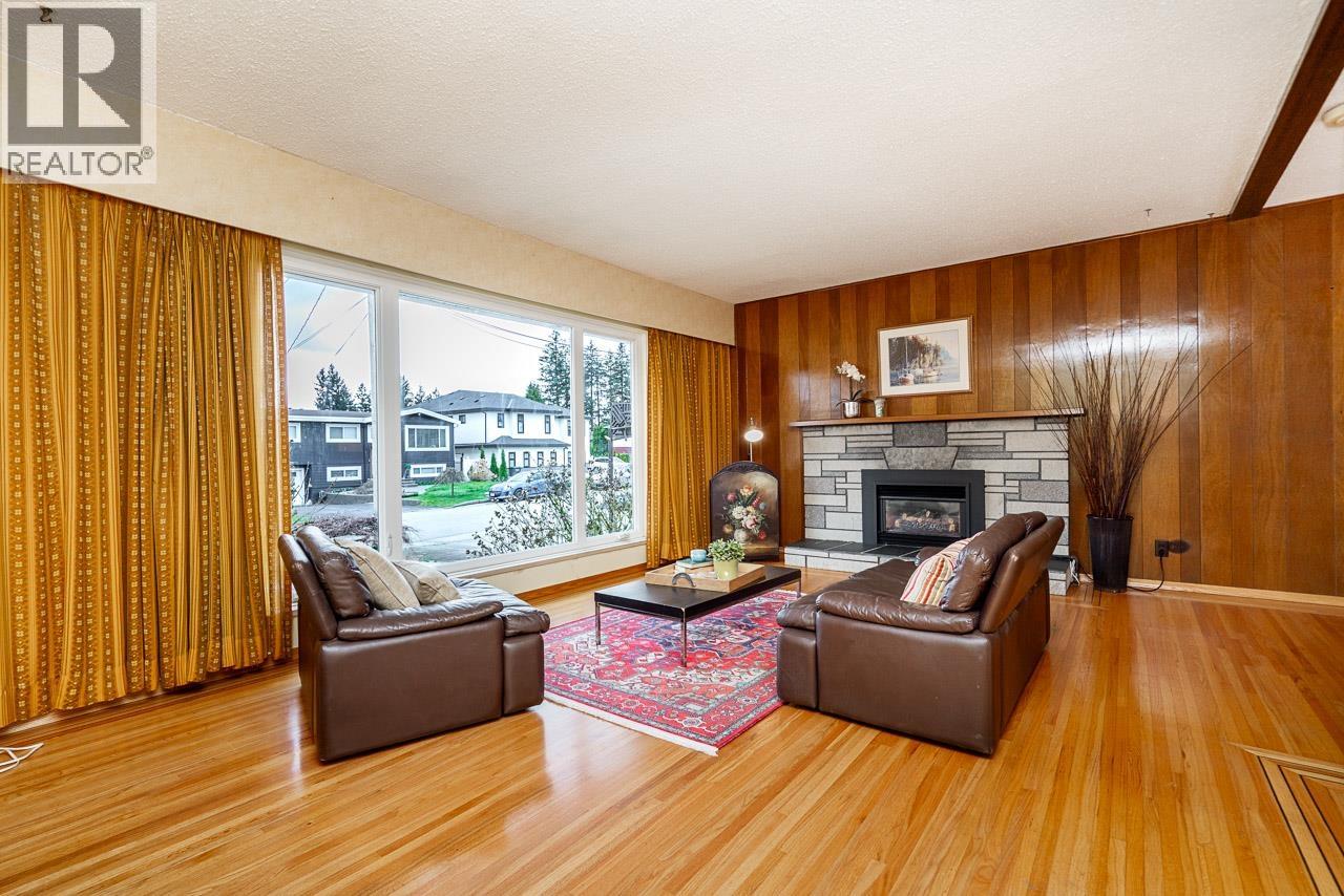2293 Warrenton Avenue, Coquitlam, British Columbia  V3K 3M4 - Photo 3 - R3098979