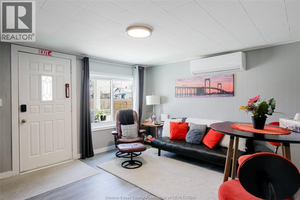 639 Watkins, Windsor, Ontario  N9C 2Y5 - Photo 4 - 26008185