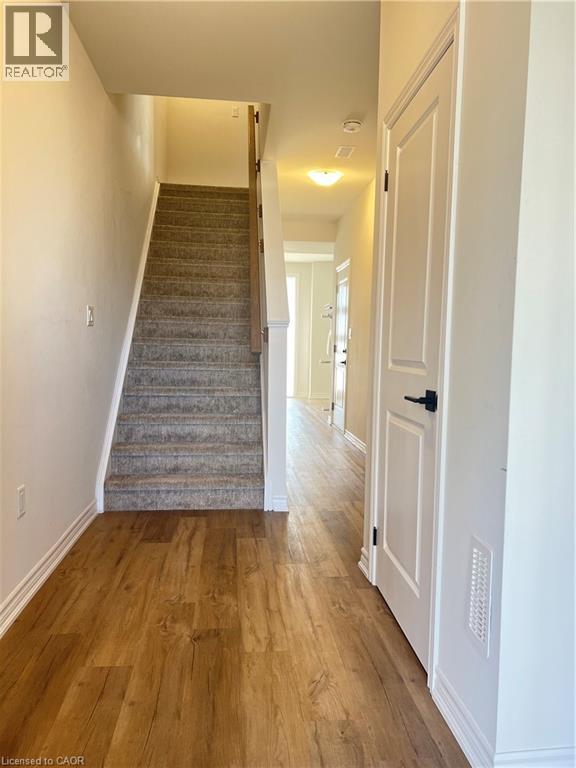 314 Equestrian Way Unit# 33, Cambridge, Ontario  N3E 0E4 - Photo 6 - 40820696