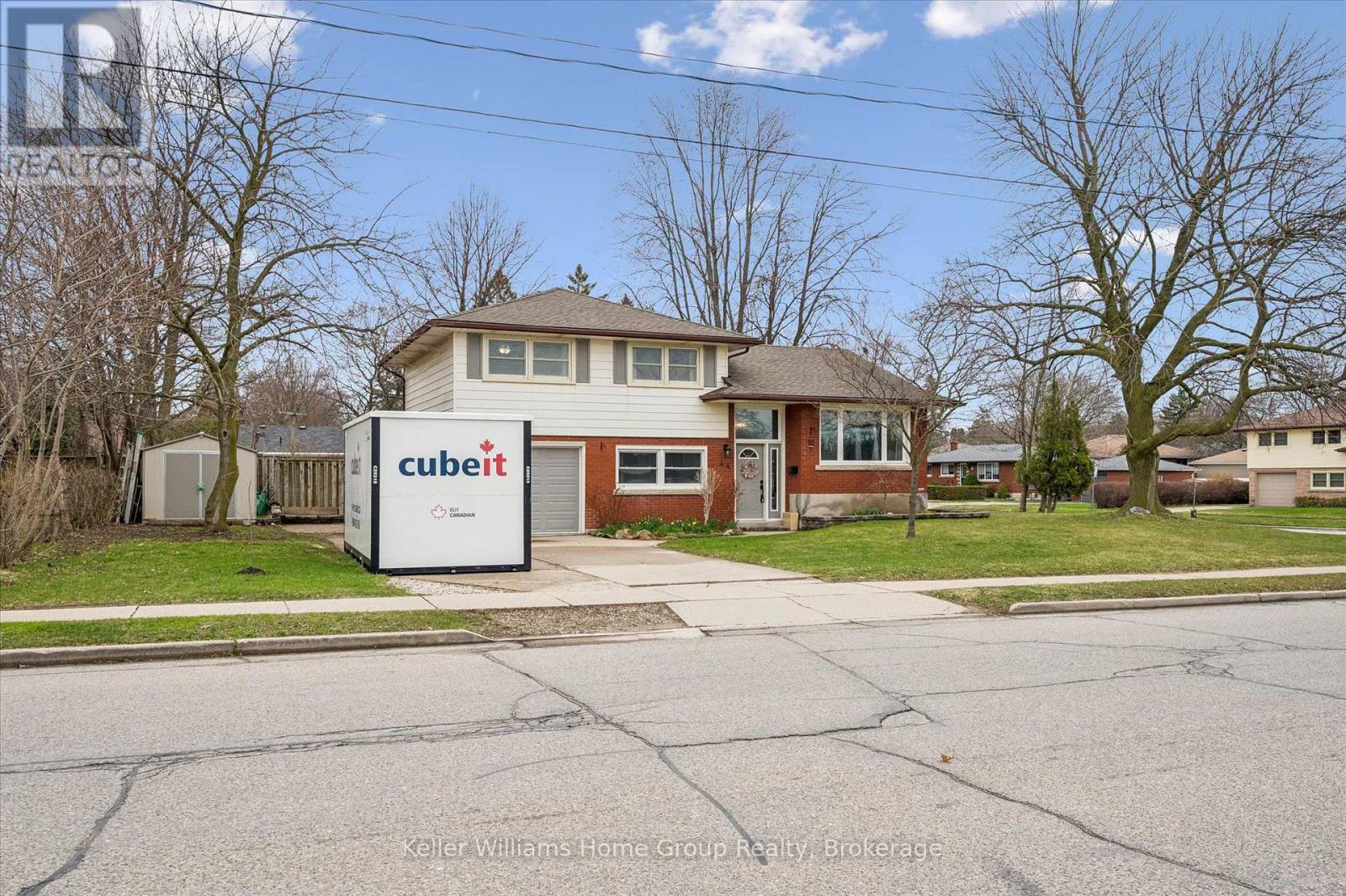 44 Meyer Drive, Guelph, Ontario  N1E 4H2 - Photo 3 - X13000176