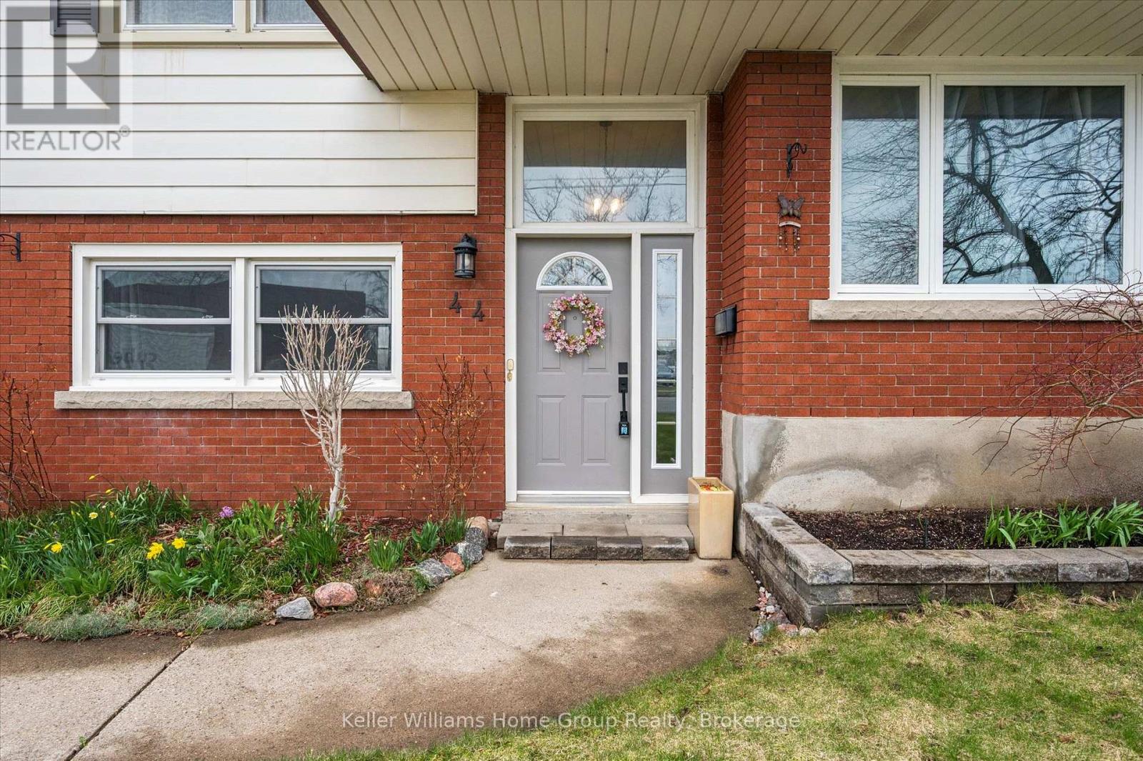 44 Meyer Drive, Guelph, Ontario  N1E 4H2 - Photo 6 - X13000176