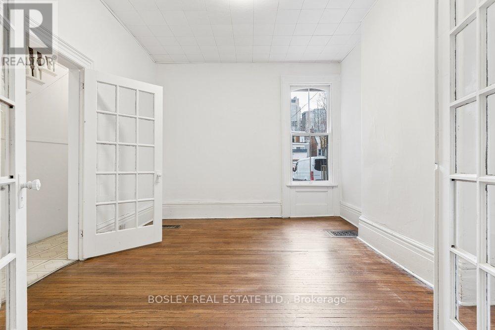 221 Beverley Street, Toronto, Ontario  M5T 1Z4 - Photo 12 - C13000004