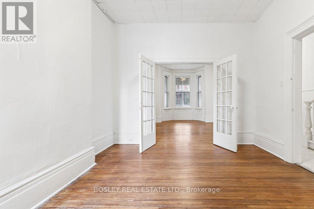 221 Beverley Street, Toronto, Ontario  M5T 1Z4 - Photo 13 - C13000004