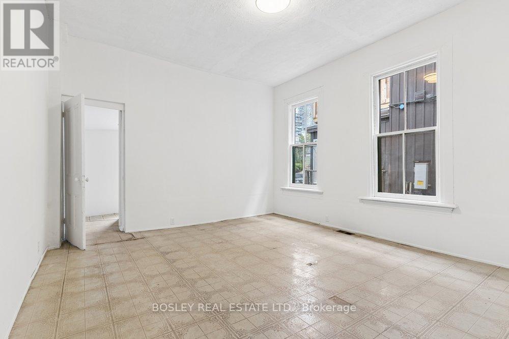 221 Beverley Street, Toronto, Ontario  M5T 1Z4 - Photo 15 - C13000004