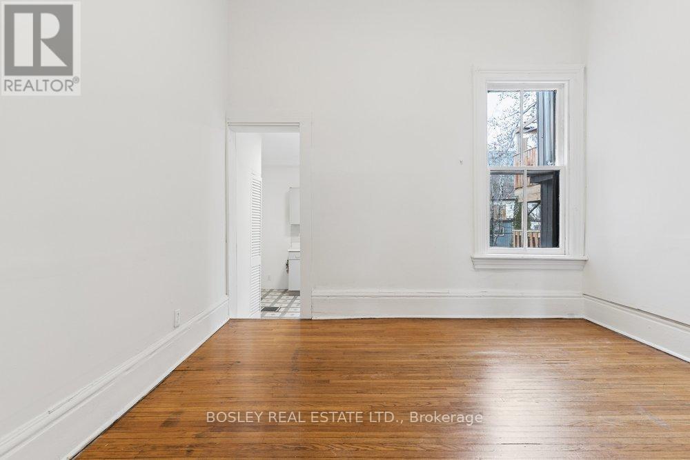 221 Beverley Street, Toronto, Ontario  M5T 1Z4 - Photo 18 - C13000004