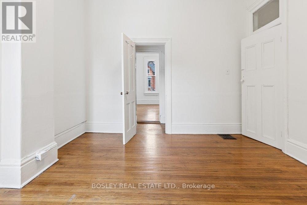 221 Beverley Street, Toronto, Ontario  M5T 1Z4 - Photo 19 - C13000004