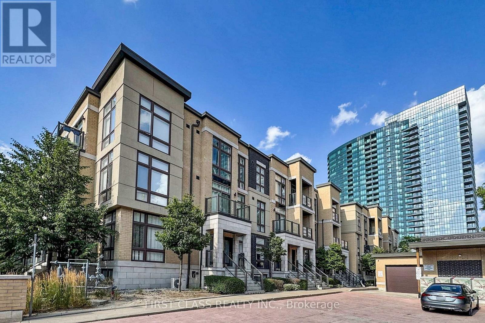 79 - 23 ELDORA AVENUE, Toronto, Ontario